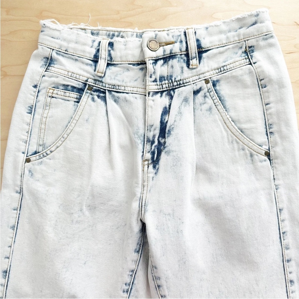 Blank NYC Women's High Waisted Front Pleat Acid Wash Distressed Jeans Size 25 - Picture 14 of 14